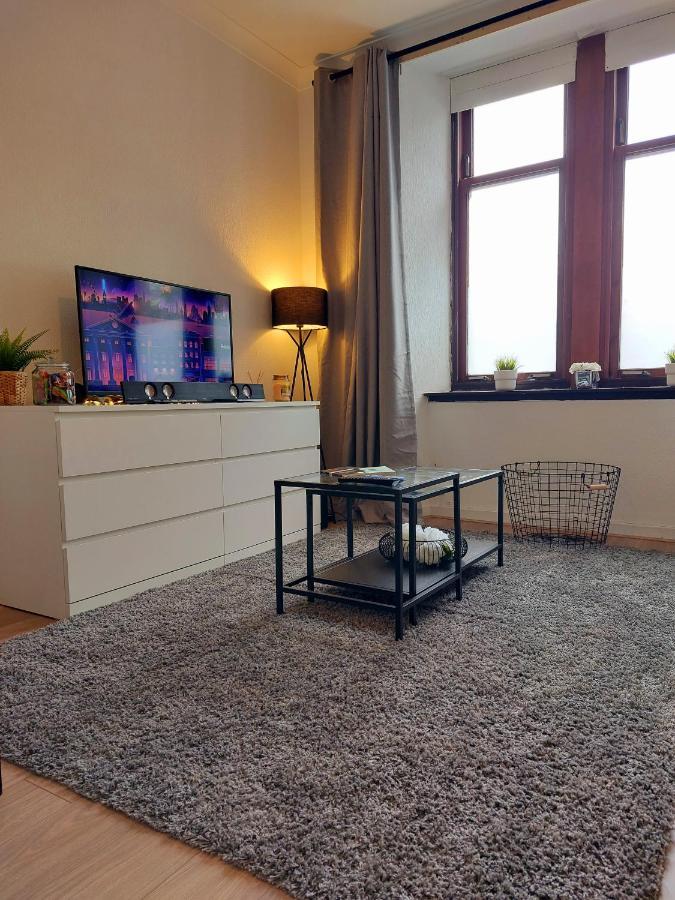 Modern & Bright, G/F, 1Br Apt. Real Hidden Gem Lägenhet Hamilton Exteriör bild